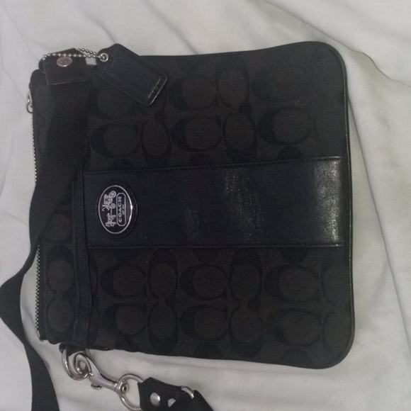 Coach Bags Coach Sutton Signature Swingback Black Crossbody Bag